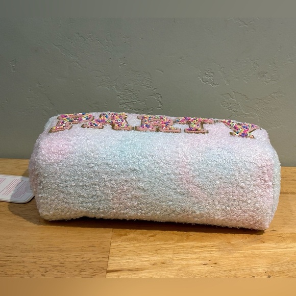 Gloss & Glo Rainbow Sprinkles PARTY Accessory Bag With Zipper Closure - Picture 6 of 9